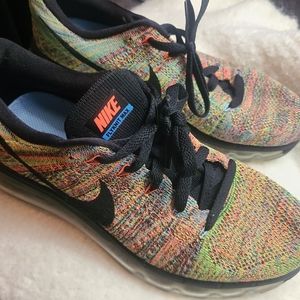 Nike Flyknit Max